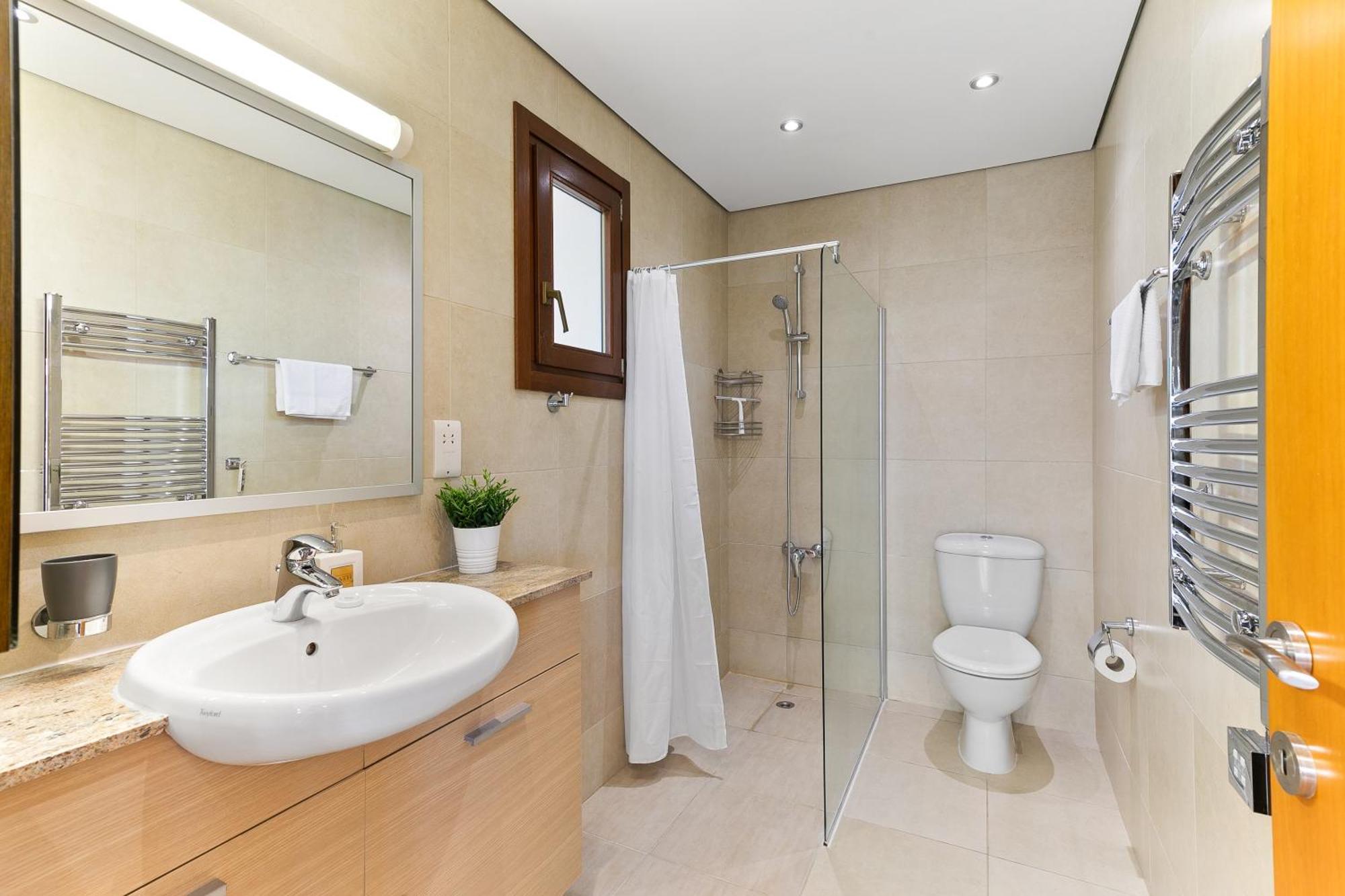 1 Bedroom Apartment Pyrgos With Beautiful Sea And Sunset Views, Aphrodite Hills Resort Kouklia Ngoại thất bức ảnh