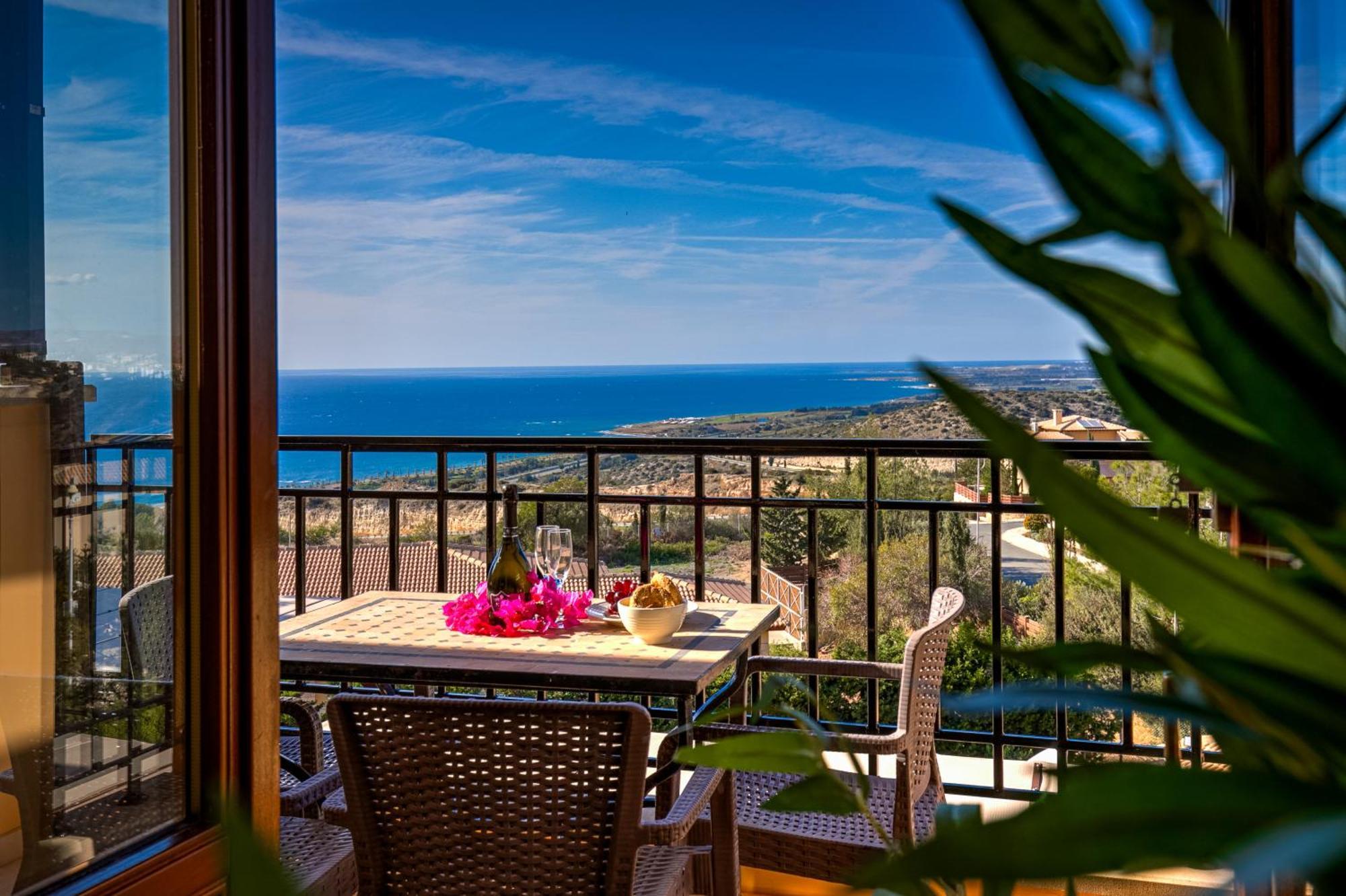 1 Bedroom Apartment Pyrgos With Beautiful Sea And Sunset Views, Aphrodite Hills Resort Kouklia Ngoại thất bức ảnh