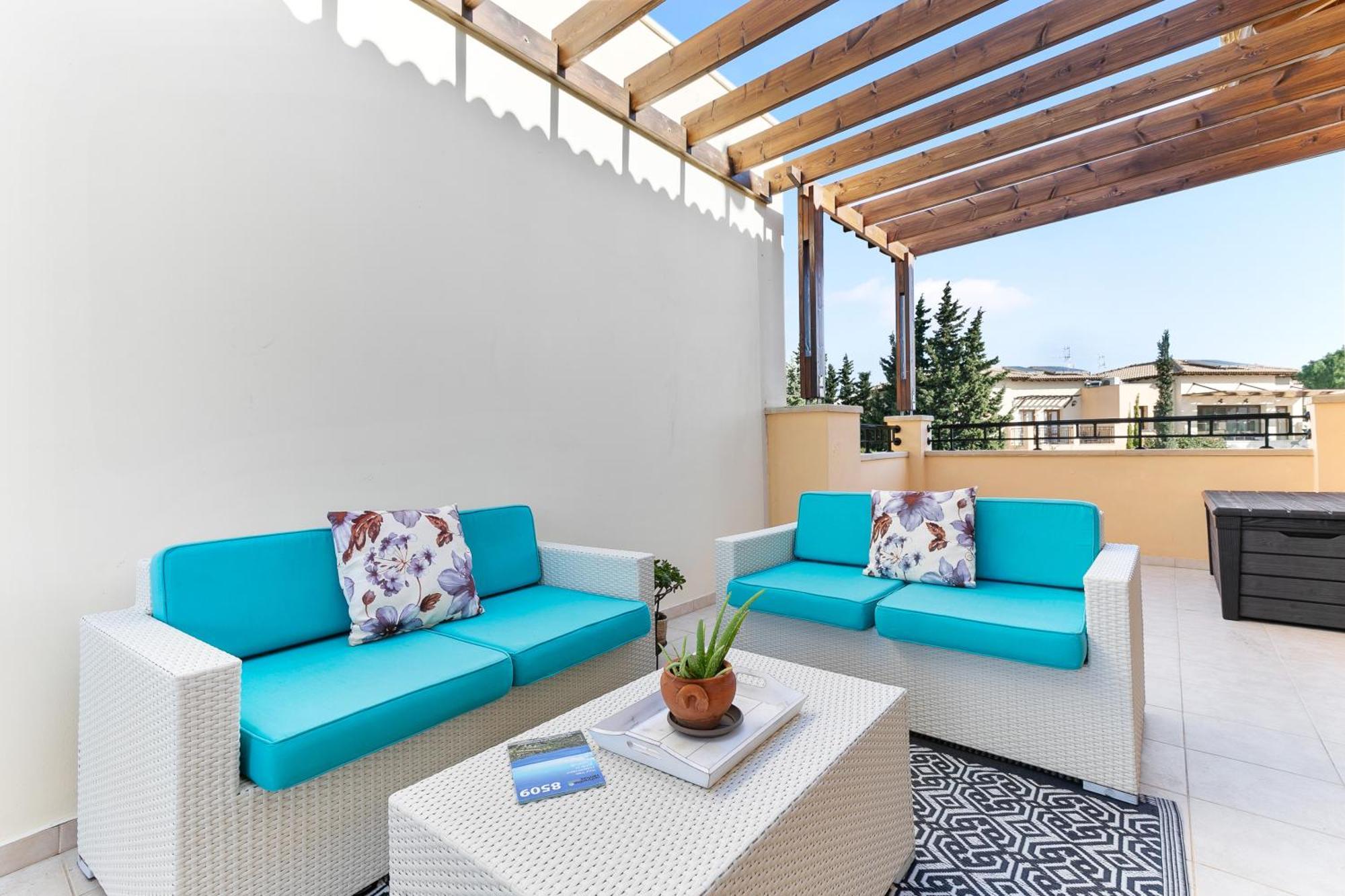 1 Bedroom Apartment Pyrgos With Beautiful Sea And Sunset Views, Aphrodite Hills Resort Kouklia Ngoại thất bức ảnh