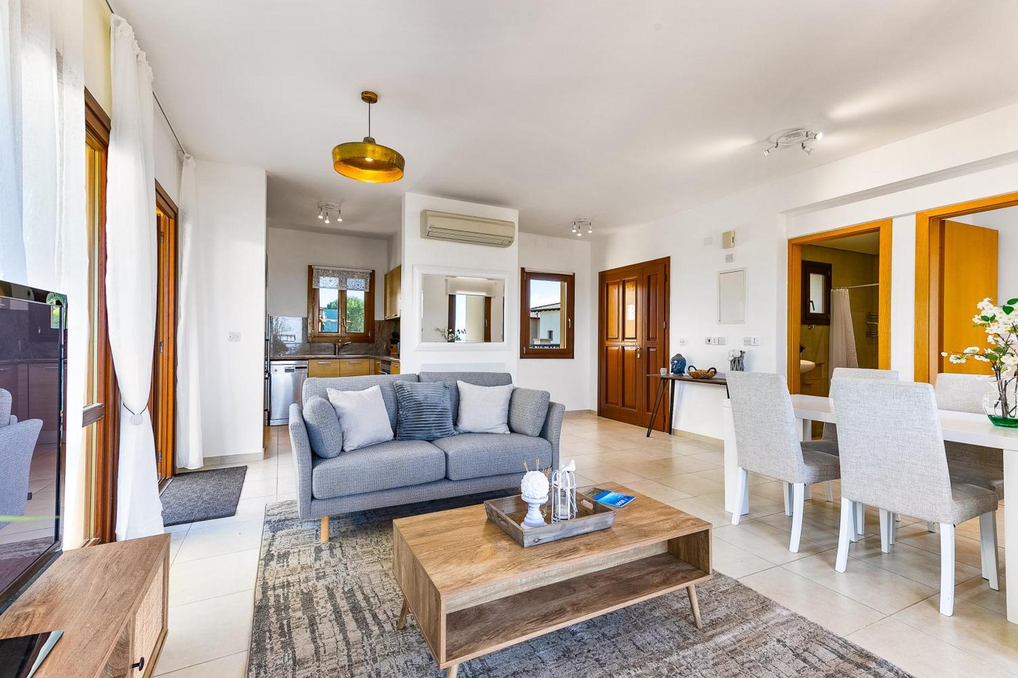 1 Bedroom Apartment Pyrgos With Beautiful Sea And Sunset Views, Aphrodite Hills Resort Kouklia Ngoại thất bức ảnh